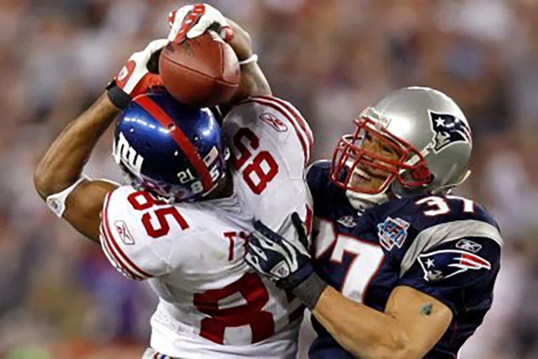 Epic Super Bowl Spectacle: Relive the Most Legendary Super Bowl Moments in Football History